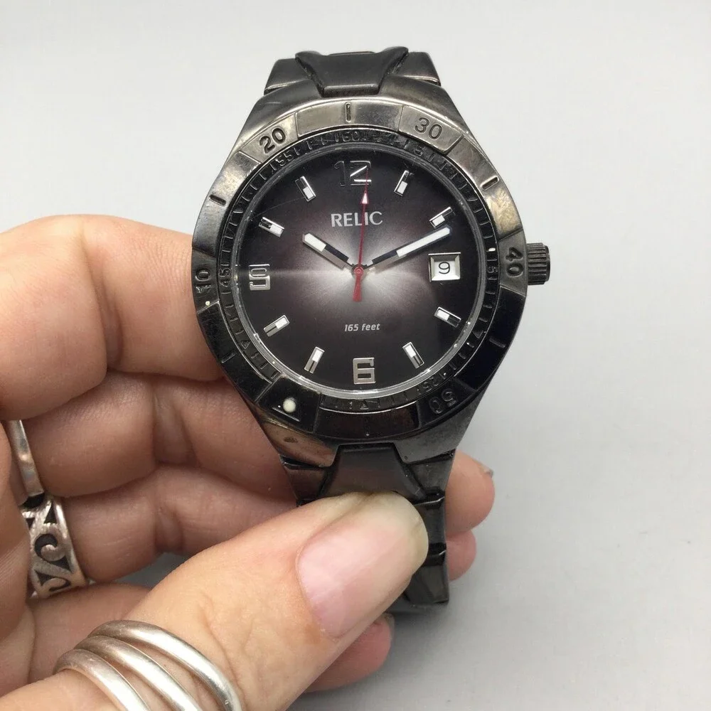 Relic Wet ZR11811 Mens Watch 40mm Black Dial Stainless Date New Battery 8.25